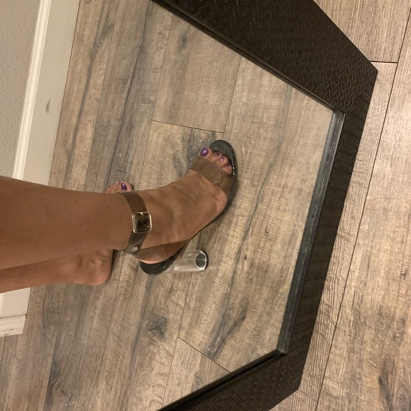 Shoes - Picture 2 of 4